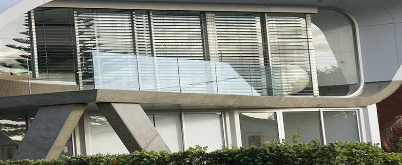 Cleaning methods for window blinds