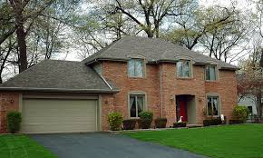 8 excellent advantages of hip roofs