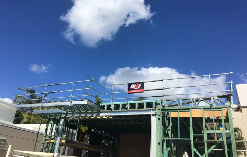 Is it possible to work on the roof with stormy weather?