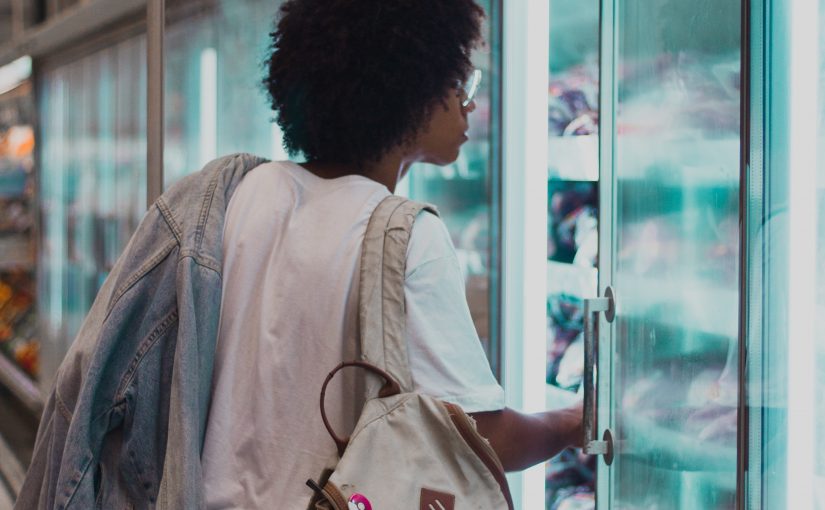 Manufacture of panels for refrigeration chambers