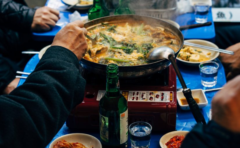 10 steps to make the engagement party a success